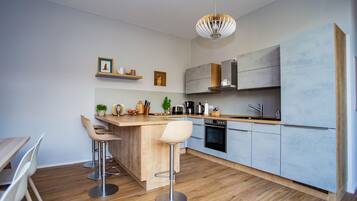 Fridge, microwave, oven, stovetop