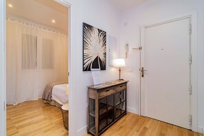 3 chambres, fer et planche à repasser, Wi-Fi gratuit, draps fournis