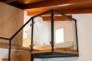 3 slaapkamers, een kluis op de kamer, een strijkplank/strijkijzer, wifi