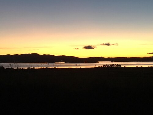 Luxurious cottage, accessible & pet friendly, beautiful location, stunning views