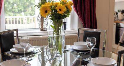 Glebe Street Apartment