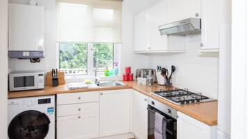 KylskÄp, mikrovÄgsugn, ugn och spishÀll