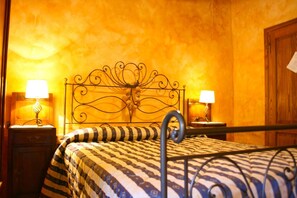 7 bedrooms, iron/ironing board, free WiFi, bed sheets - Beautiful private villa for 16 guests with private pool, WIFI and TV (Arezzo)