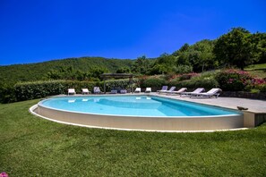 Pool - Beautiful private villa for 16 people with private pool, WIFI and TV (Arezzo)