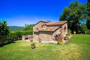 Exterior - Beautiful private villa for 16 people with private pool, WIFI and TV (Arezzo)
