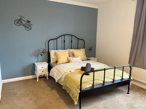 4 bedrooms, free Internet