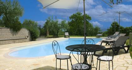 Schönes alleinstehendes Ferienhaus mit W-LAN, privatem Pool, TV und Haustiere erlaubt, bei Arezzo