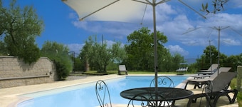 Villa i Badia Al Pino med 4 soverom som kan romme 9