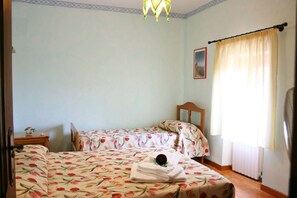 4 chambres, Wi-Fi gratuit, draps fournis