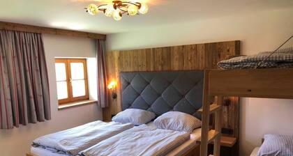 Vierbettzimmer - Berggasthof Obere Firstalm