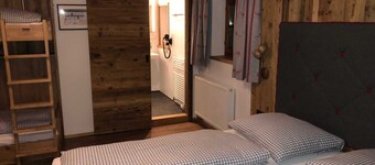 Quadruple Room - Berggasthof Obere Firstalm