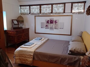 2 Schlafzimmer, Bügeleisen/Bügelbrett, Reisekinderbett, kostenloses WLAN