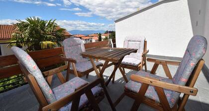 Apartment Vera with balcony