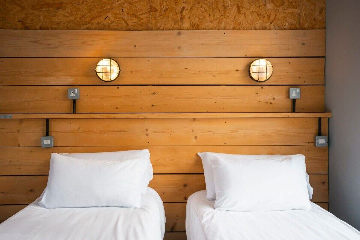 2 bedrooms, Internet