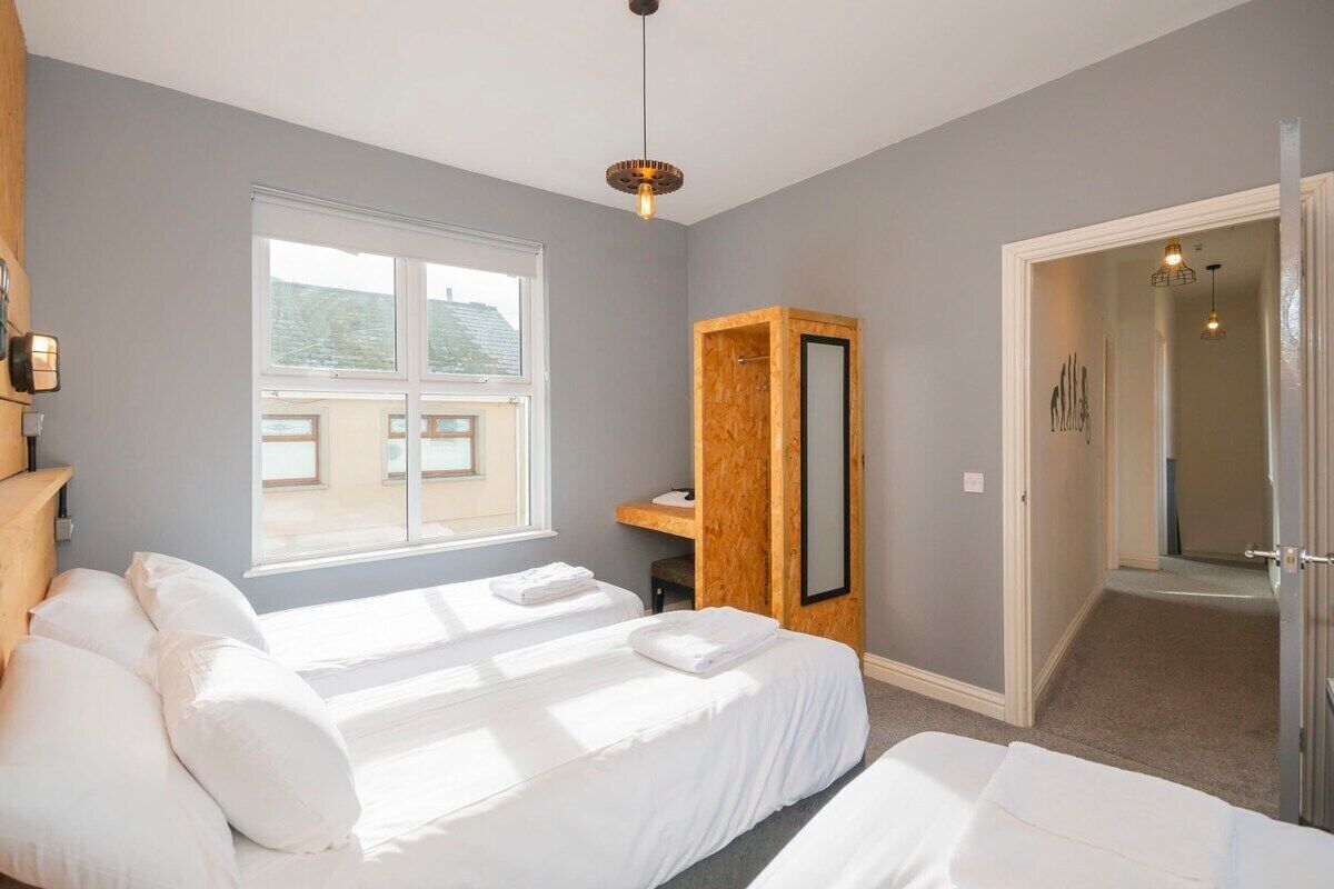 2 dormitorios y Internet