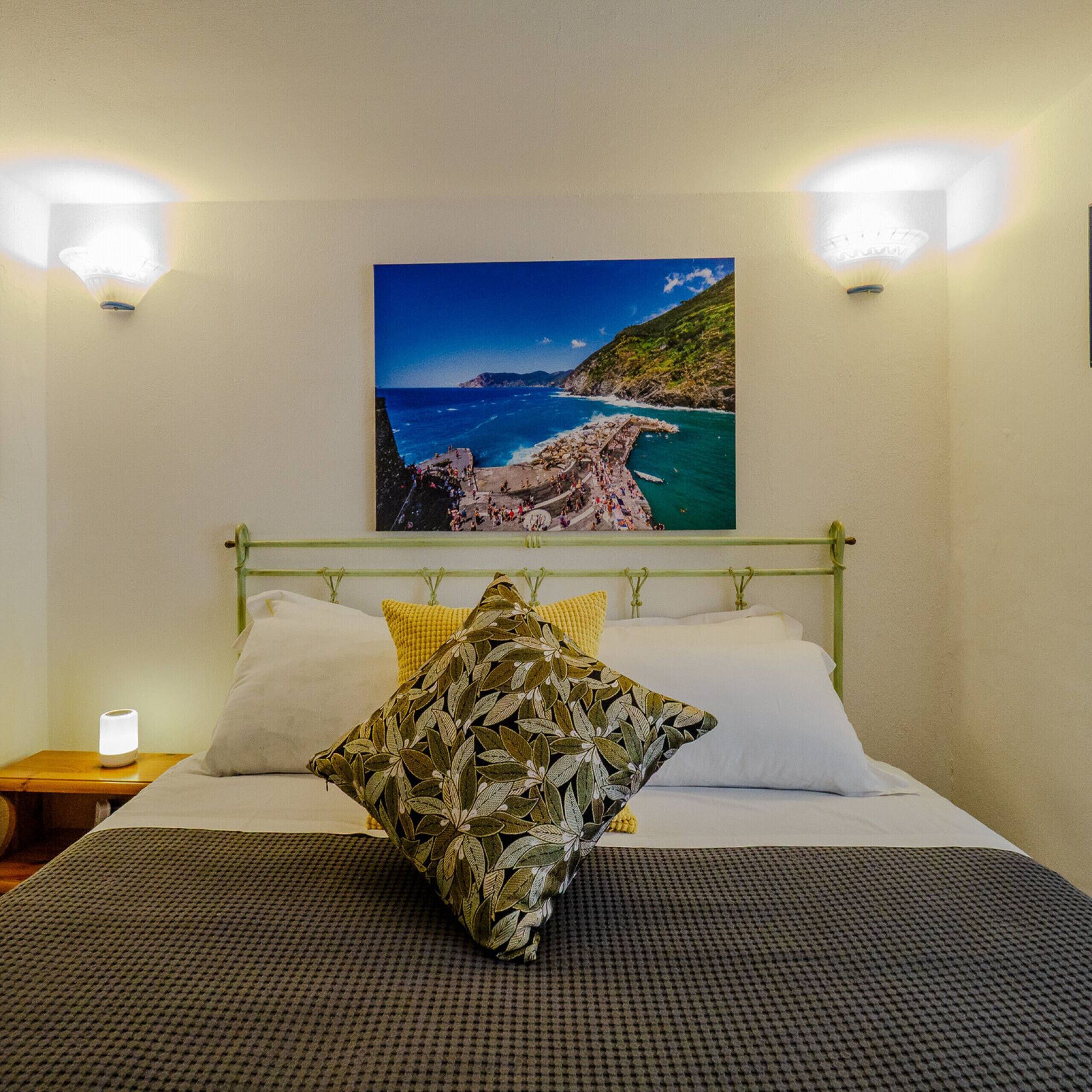 2 habitaciones, tabla de planchar con plancha y cuna de viaje 