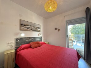 2 chambres, fer et planche à repasser, Wi-Fi gratuit, draps fournis