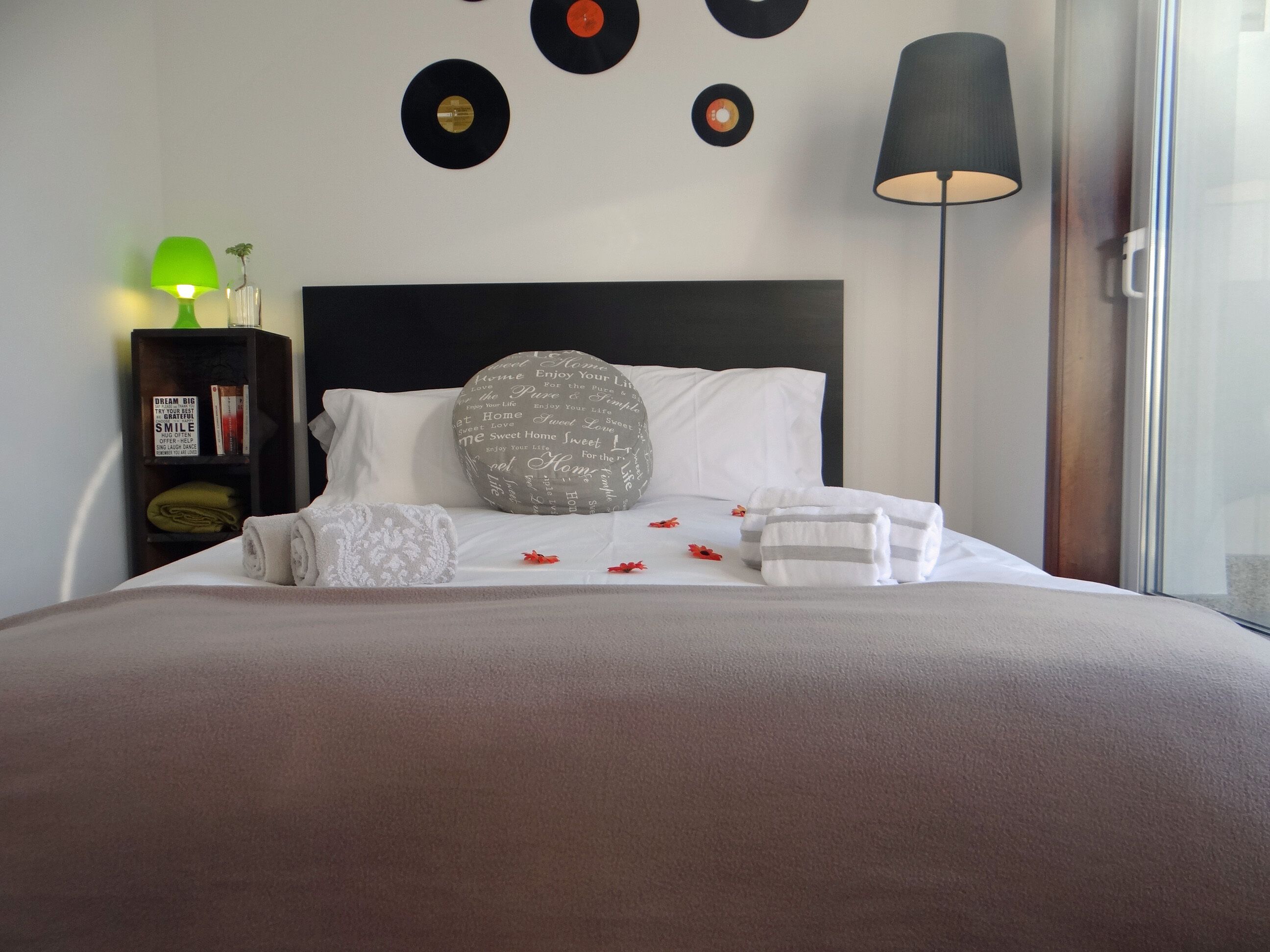 Sala de Estar com sofá-cama / Living Room with Sofa bed