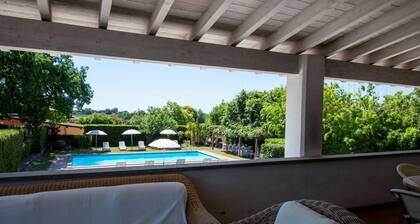 Beautiful private villa for 10 guests with A/C, private pool, WIFI, TV, terrace and pets allowed