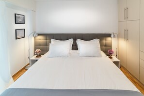 2 bedrooms, iron/ironing board, WiFi, bed sheets - Modern design apartment near Acropolis (Athina)