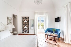 6 bedrooms, iron/ironing board, travel cot, WiFi - Villa Cartenì: Concierge Services by Feeling Italy (Massa Lubrense)