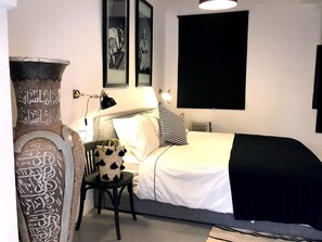 10 bedrooms, in-room safe, desk, iron/ironing board