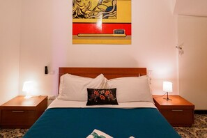 3 bedrooms, travel cot, free WiFi, bed sheets