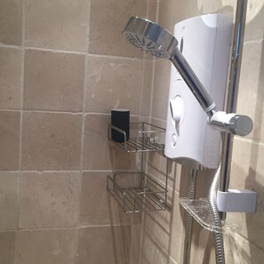 Hand-held showerhead - Spacious apartment in Winchester (Kings Worthy)