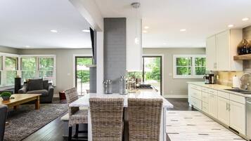 冰箱、微波炉、烤箱、洗碗机