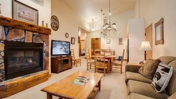 TV, fireplace, DVD player