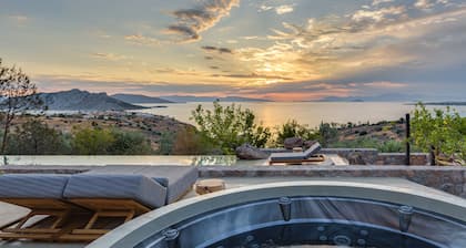 Melitta Villa, with Astonishing View, 6 Bedrooms & 6 Bathrooms.