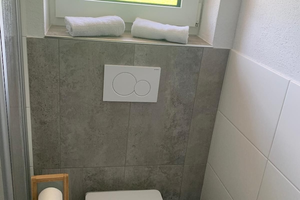 Appartement-App. 2. OG Toilette