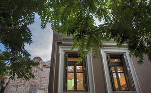 Exterior detail - Tripodon Plaka | In the shade of Acropolis (Αθήνα)