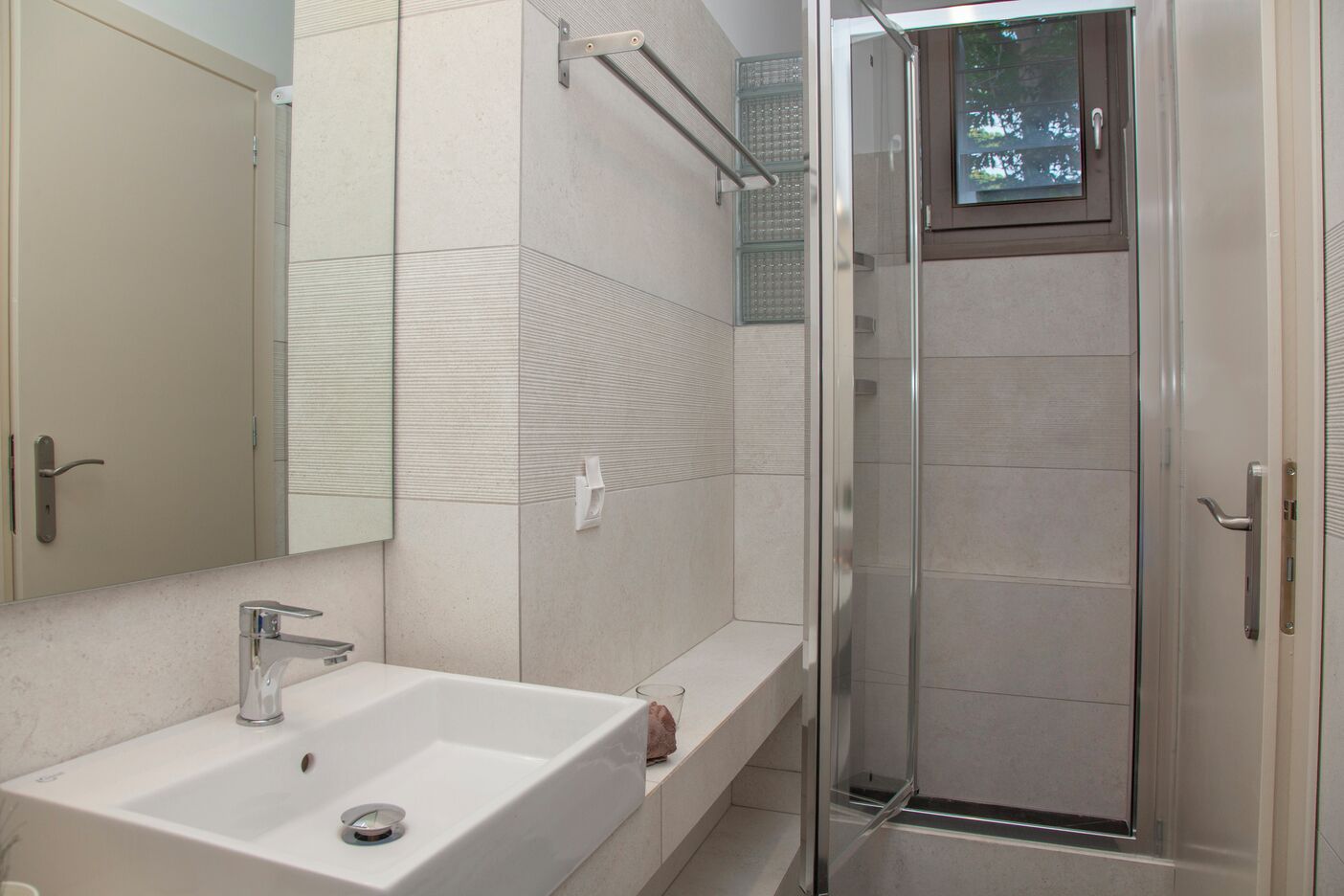 Hair dryer, towels