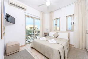 4 Schlafzimmer, Zimmersafe, Bügeleisen/Bügelbrett, kostenloses WLAN