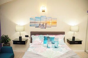 2 Schlafzimmer, Zimmersafe, Schreibtisch, Bügeleisen/Bügelbrett