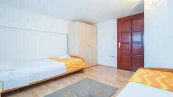 2 Schlafzimmer, Bügeleisen/Bügelbrett, Internetzugang, Bettwäsche