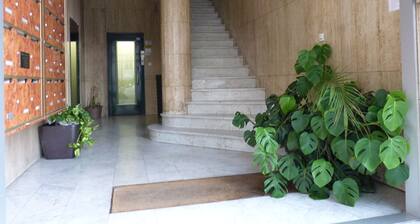 CENTRE VILLE PLACE DE CATALOGNE ACCES PLAGES MONTAGNE