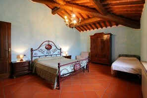 7 chambres, fer et planche à repasser, Wi-Fi gratuit, draps fournis