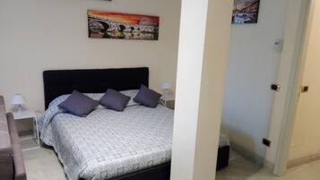 1 Schlafzimmer, BĂŒgeleisen/BĂŒgelbrett, kostenloses WLAN, BettwĂ€sche