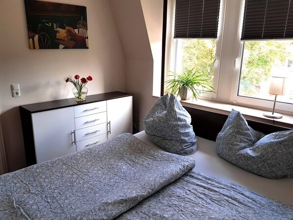 1 bedroom, iron/ironing board, travel cot, WiFi