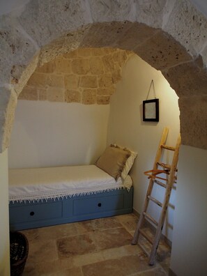 1 bedroom, in-room safe, desk, free WiFi