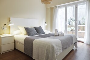 3 dormitorios, tabla de planchar con plancha, wifi gratis y ropa de cama