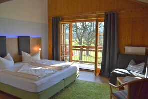 2 chambres, fer et planche à repasser, accès Internet, draps fournis