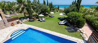 Sea Front Villa Oceanus H3, Ezoria Villas