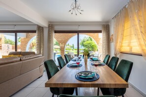 Dining - Villa Oceanus H3 by Ezoria Villas (Agia Thekla)