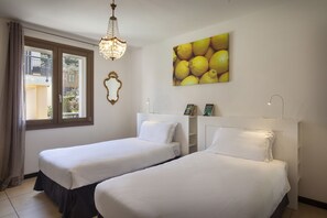 2 chambres, fer et planche à repasser, Wi-Fi gratuit, draps fournis