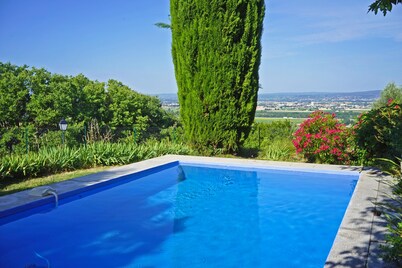 Mas Antonin 16/18 pers 7 chb Pisc chiff, pretty view to Mont Ventoux 