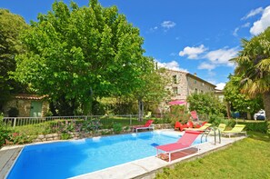 A heated pool - Mas Antonin 16/18 pers 7 chb Pisc chiff, pretty view to Mont Ventoux (La Garde-Adhémar)