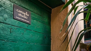 Exterior detail - Camaella Luxury Studio (Vernazza)